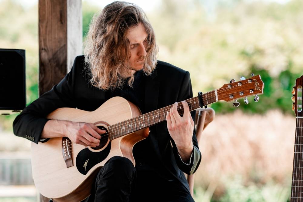 Joseph Thomas - Guitarist